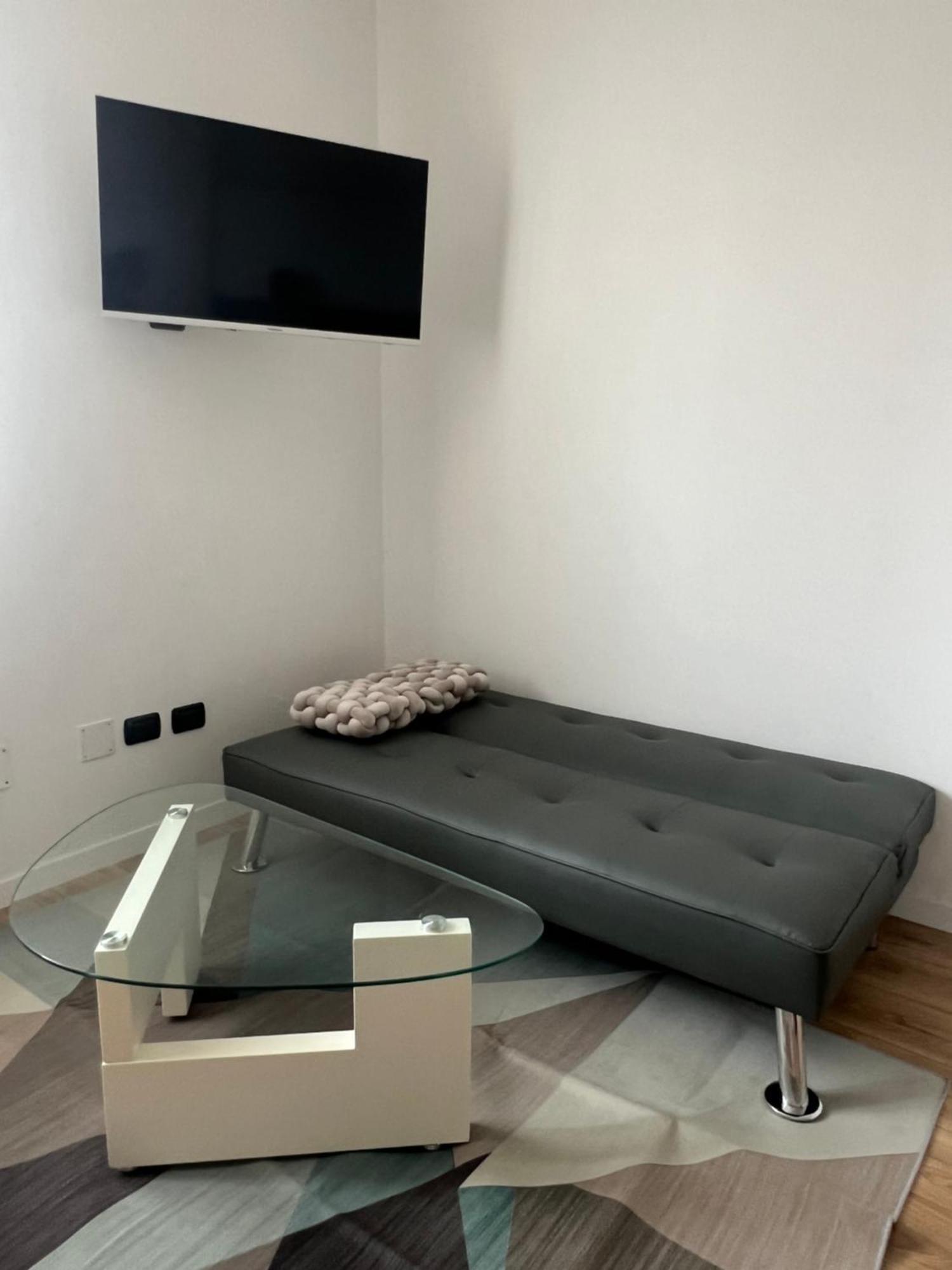 Aparthotel Monolocale Ovidio Mailand Exterior foto